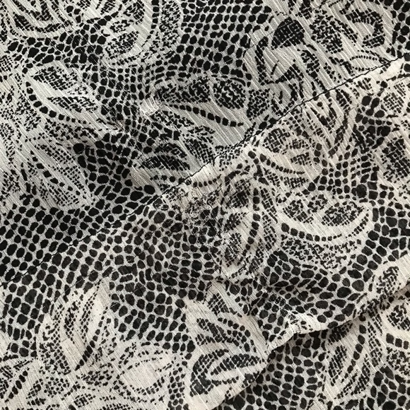 ECI | Ruffle Lace Pattern High Neck Dress | Size 6 - Picture 5 of 8